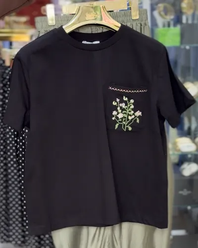 T-shirt fleurs brodées 2
