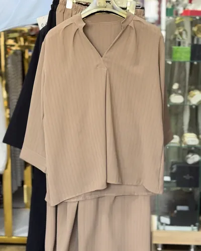 ensemble colle v à rayures 3