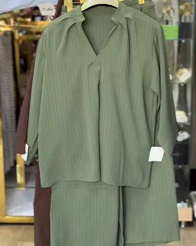 ensemble colle v à rayures 7
